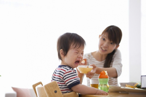 10 kiểu dạy con ăn uống sai lầm mà đa số các bậc phụ huynh đều mắc phải 0